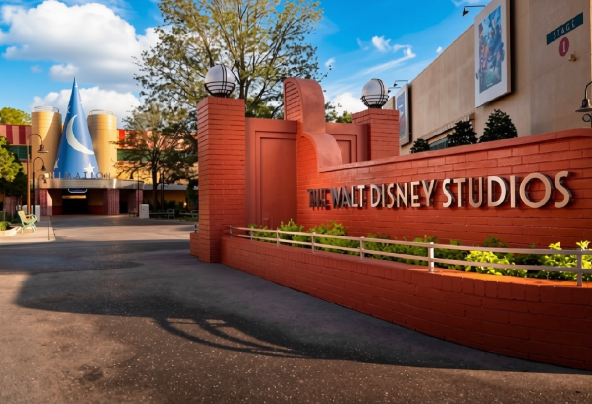 Walt Disney World weekly news roundup featuring Halloween party updates, a Disney water park pass, The Magic of Disney Animation and other September 2026 Disney news.